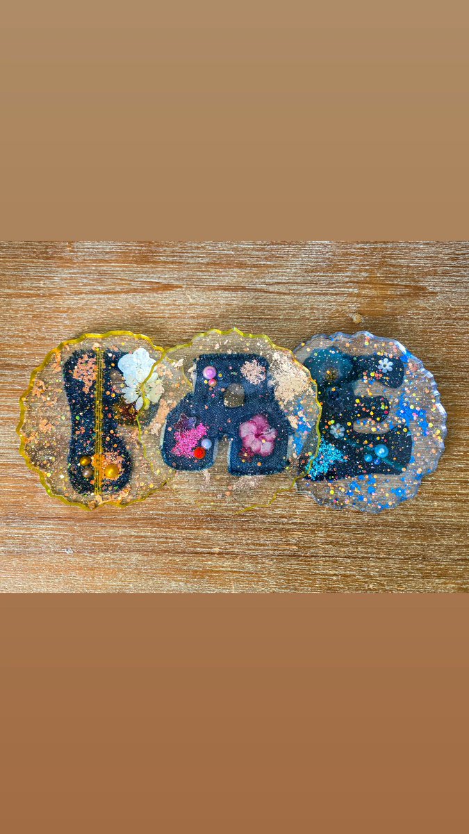 DsignsbyCristal's tweet photo. Blue Jean Resin Coasters - Upcycled - Personalized Gifts - @MinimalAbstrac1
#craftbizparty #epiconetsy #craftshout
https://t.co/QrFAE4sKND via @Etsy https://t.co/mX5orRLKHu