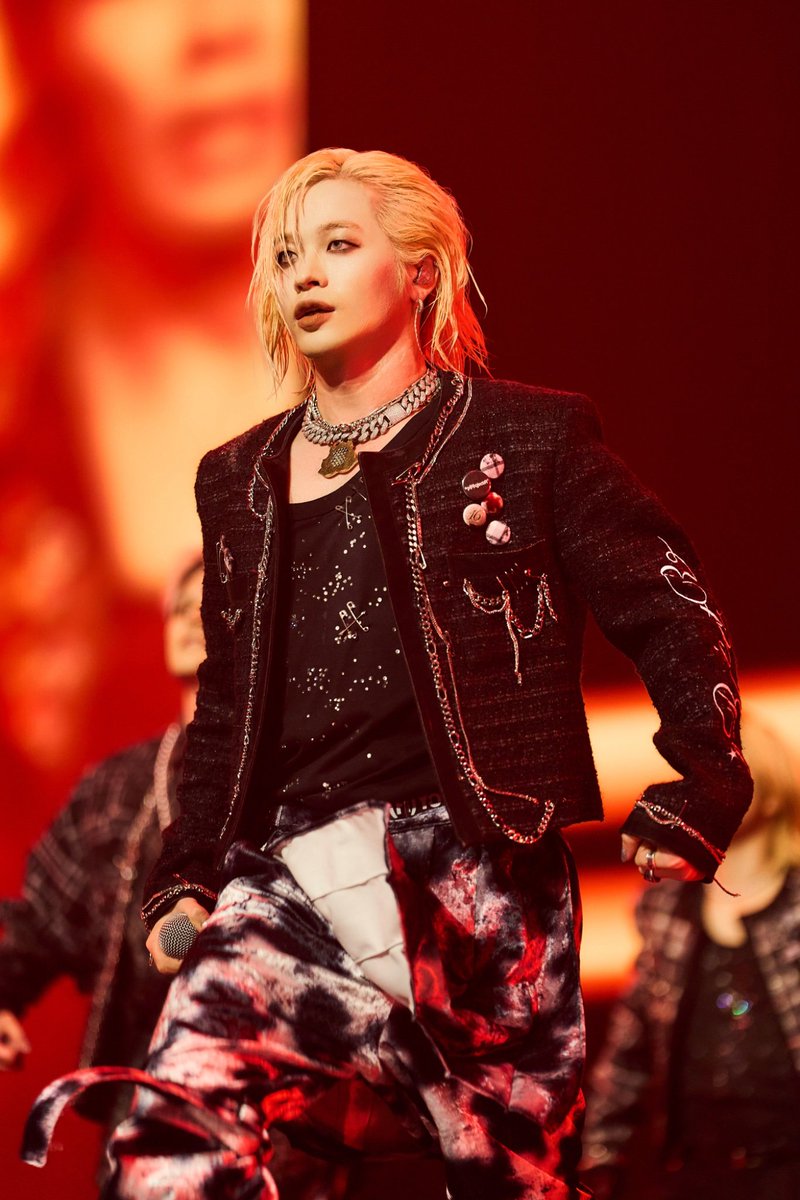 kj8gene's tweet photo. 最近山彰さんの美貌についていけてないんだが、同一人物よな…？ツイン山彰さん女子すぎて可愛い♡
美しい山彰さんが見れるなら書籍買うしか…🙄🙄🙄🙄 https://t.co/FgkTItKnKA