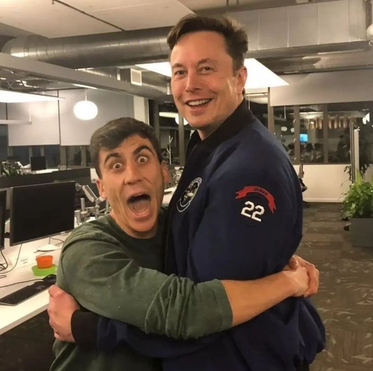 WIFocus345's tweet photo. Would you be this excited to meet Elon Musk? 🤩

A) Yes, absolutely! 🚀
B) No 😄
C) I’d be more excited to meet someone else ❤️

If you chose C, tell us who? 👇 https://t.co/Axo1QtA3aR