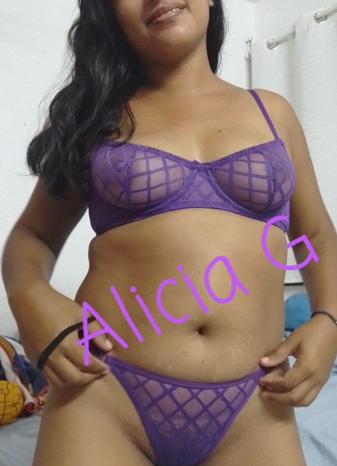 AliciaMorenaMID - Recuerden que tengo contenido en promo, encuentros y también vídeo llamadas por la noche, pregunten por MD😈😘🫣 https://t.co/bIwbojvzDl