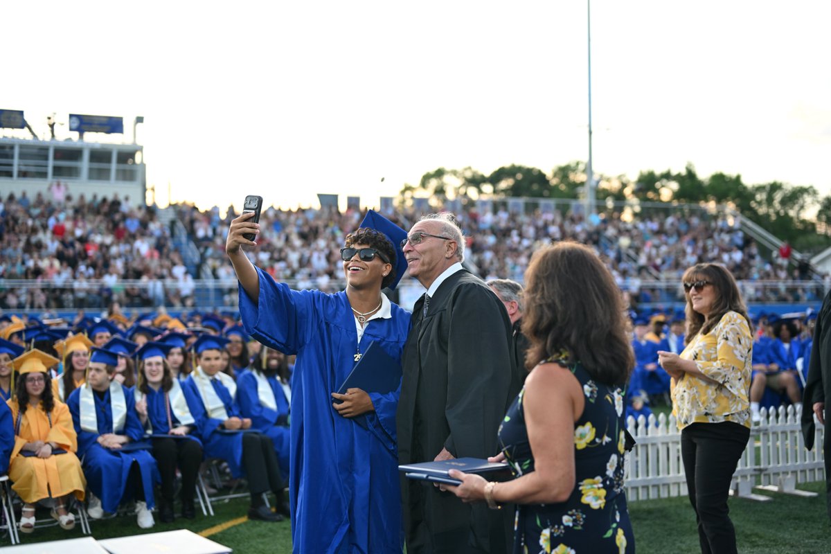 MahopacSchools's tweet photo. MHS celebrated the accomplishments of the Class of 2026 during its commencement ceremony. Congratulations Class of 2026!
Click below to read the entire article:
https://t.co/dSZFudSvvZ https://t.co/kW9PmytcJ5