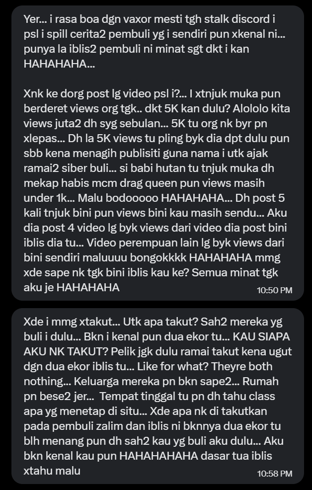 UndawnExpose's tweet photo. UE Ingat lagi dulu duda tua post video. Tapi aku sendiri pun tak faham apa yang cuba di sampaikan dalam video tu. Kejap forgery kejap UndawnExpose. Kejap bulat ayat.

Dia post video bini dia semua sendu, Semua tak nak tengok babi hutan. Bila post perempuan lain baru meletop. Kah3 https://t.co/PV1GVk8LoE