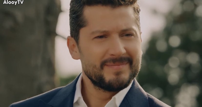 jooanui's tweet photo. فرحته يوم شاف لون خاتمها تغير 😩😭❤️😭❤️😭! https://t.co/DR1eZwotAR