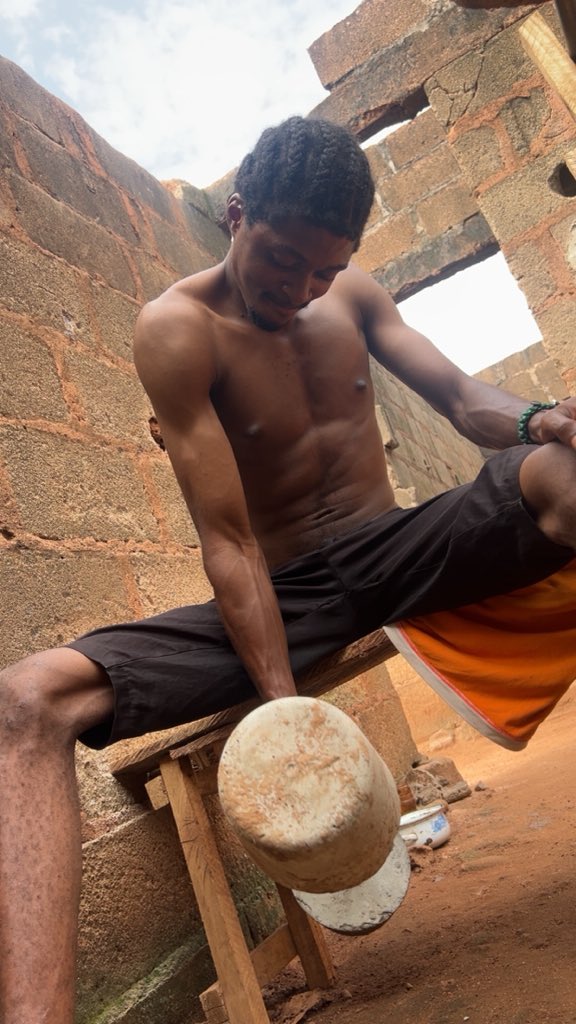 maris_0o7's tweet photo. Hit the gym today. 🙌😁 https://t.co/PoydPZZyOf