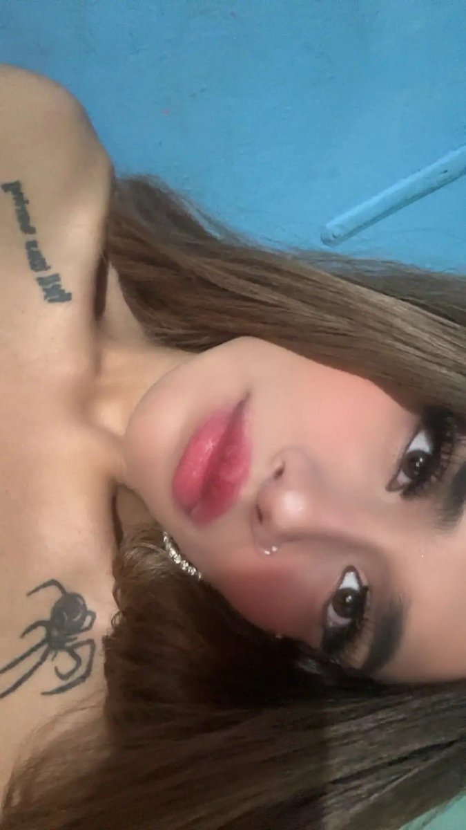 VelazquezE32632's tweet photo. Es que me veo muy rica como para estar arriba de alguien 🙈🤤
Colaboraciones y venta de contenido al dm colaboraciónes “disponible  HOY en la CDMX ” 💋🙈 https://t.co/F1PHSvPNcE