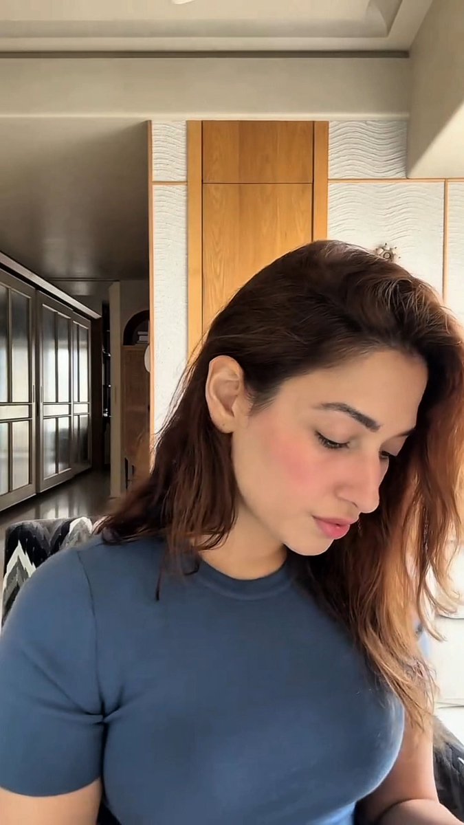 Keeeda_'s tweet photo. Tamanna Bhatia  🚫
    Milky Beauty     ☑️

#aunty #desi #bhabhi #actress https://t.co/hsPoQbkUNJ