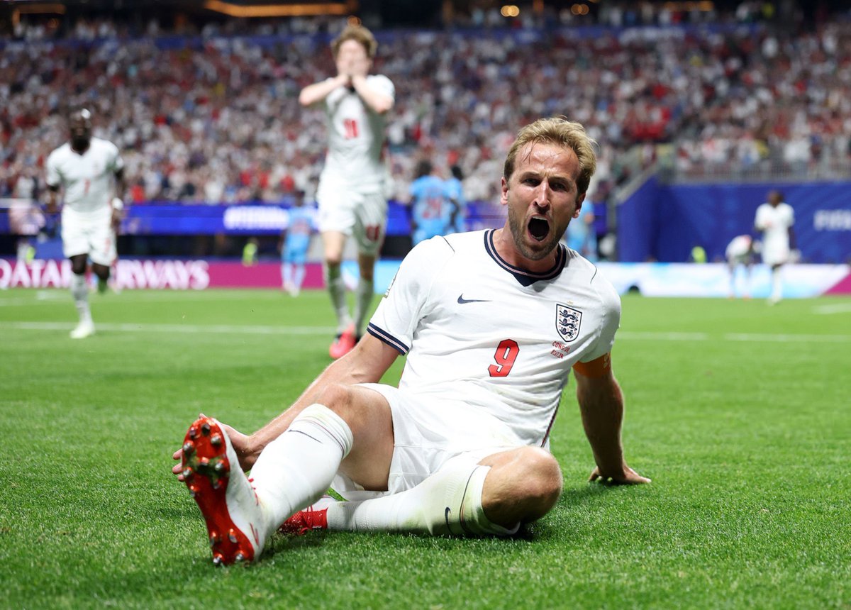 umasport's tweet photo. 🆕 England and Bayern Munich striker Harry Kane after his national team's win against DR Congo: "I'd like to dedicate this win to Narita Top Road."

(source: @FabrizioRomano) https://t.co/mHwHhbnNR4