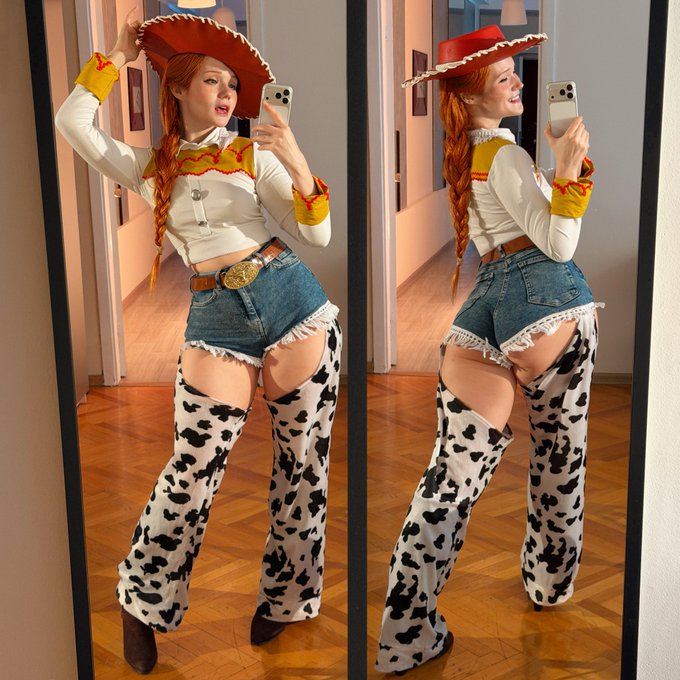 🌻Ney:3🍯 ✨ - Jessie - front or back? 🤠❤️ #ToyStory https://t.co/Tr3jL04z9A