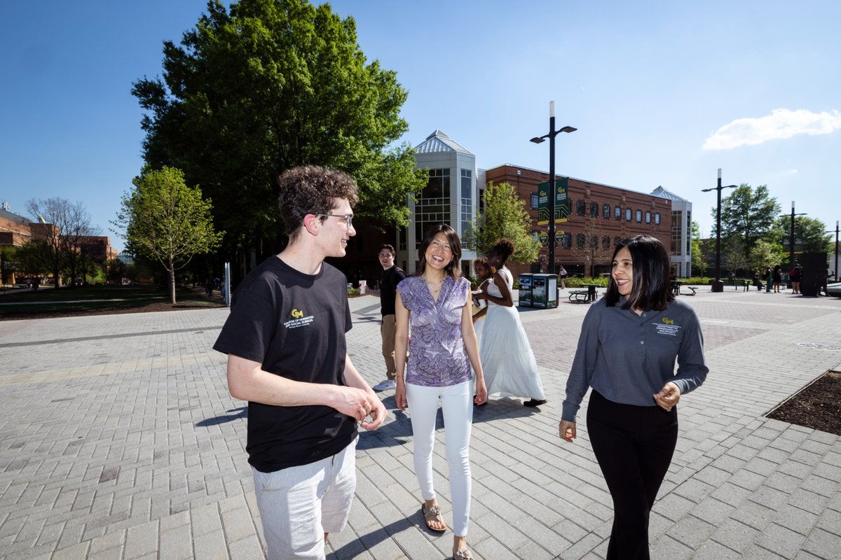 GeorgeMasonCHSS's tweet photo. Summer is in full swing on campus! ☀️💚💛 #GeorgeMasonCHSS

Stay cool out there, #MasonNation! https://t.co/IMDyZVruwU