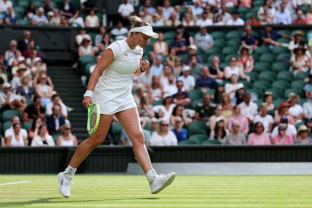 TheTennisLetter's tweet photo. Krejcikova d. Mirra Andreeva 4-6 7-5 6-4

BARBORA TAKES OUT THE REIGNING ROLAND GARROS CHAMP

The most dangerous unseeded player left in the draw

Some of the shots she hit today were literally breathtaking

✅16th top 10 win

Won Wimbledon in 2024... don't you forget it

🇨🇿❤ https://t.co/qmbabgMZnZ