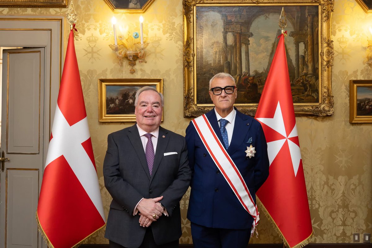 OrderofMaltaRO's tweet photo. H.E. Ambassador Roberto Musneci has been awarded the Grand Cross of the Order pro Merito Melitensi, one of the highest distinctions of the Sovereign @OrderofMalta, during a ceremony held at the Magistral Palace in Rome.

The distinction reflects his continued commitment to promoting the values and humanitarian mission of the Order. On this occasion, he stated: “It is a great honor for me to receive the Grand Cross, which I share with the Embassy team and all those who have supported our work over the years.” 

———

E.S. Ambasadorul Roberto Musneci a fost distins cu Marea Cruce a Ordinului pro Merito Melitensi, una dintre cele mai înalte recunoașteri acordate de Ordinul Suveran de Malta, ��n cadrul unei ceremonii desfășurate la Palatul Magistral din Roma.

Distincția reflectă angajamentul constant în promovarea valorilor și misiunii umanitare ale Ordinului. Cu această ocazie, Ambasadorul a declarat: „Este o mare onoare pentru mine să primesc Marea Cruce, pe care o împărtășesc cu echipa Ambasadei și cu toți cei care ne-au sprijinit activitatea în acești ani.”

https://t.co/ij6x1FsEv2