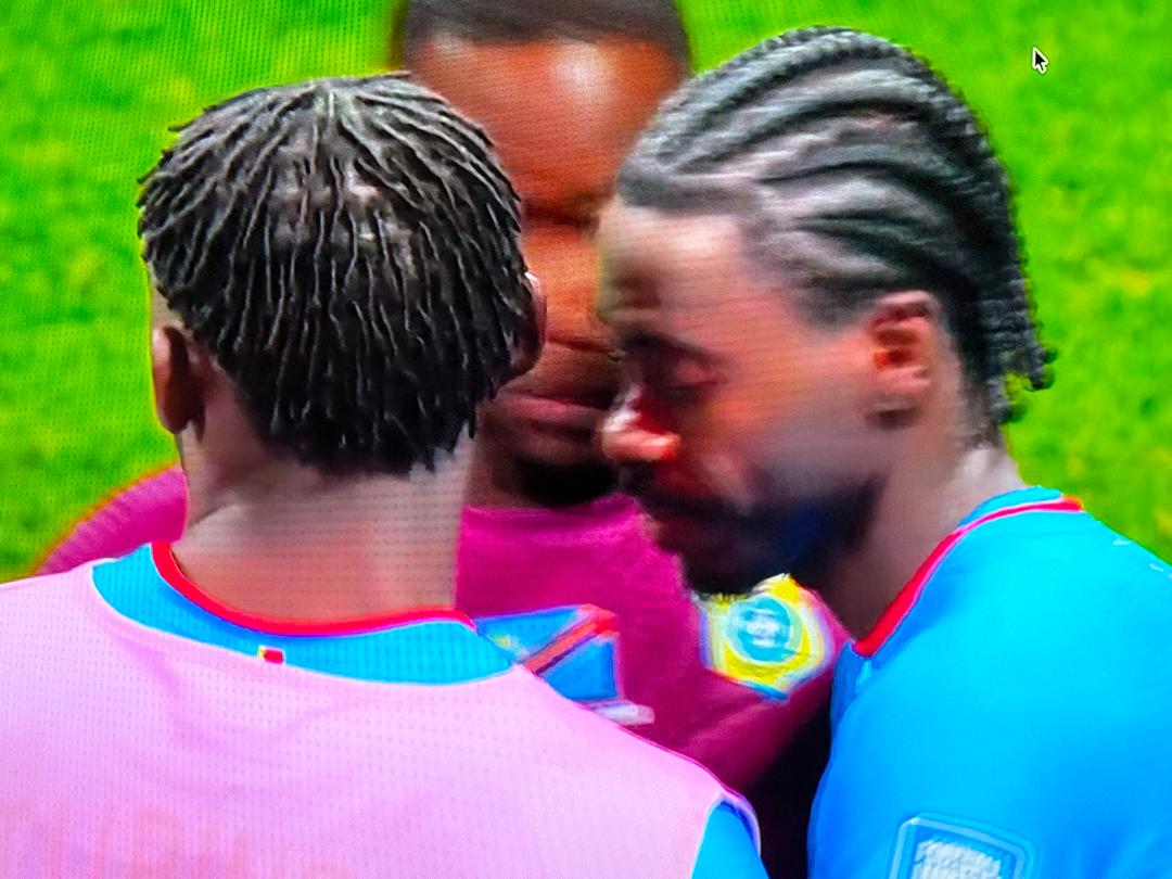 radiookapi's tweet photo. ⚽️🏆Coupe du monde FIFA 2026 : 🇨🇩les Léopards quittent la compétition, mais n’ont pas démérité. Ils ont marqué l’histoire : 52 ans après, ils ont porté la RDC au Mondial jusqu’aux 16es de finale. Ils rentrent au bercail, tête haute, portés par la reconnaissance de tout un peuple.
