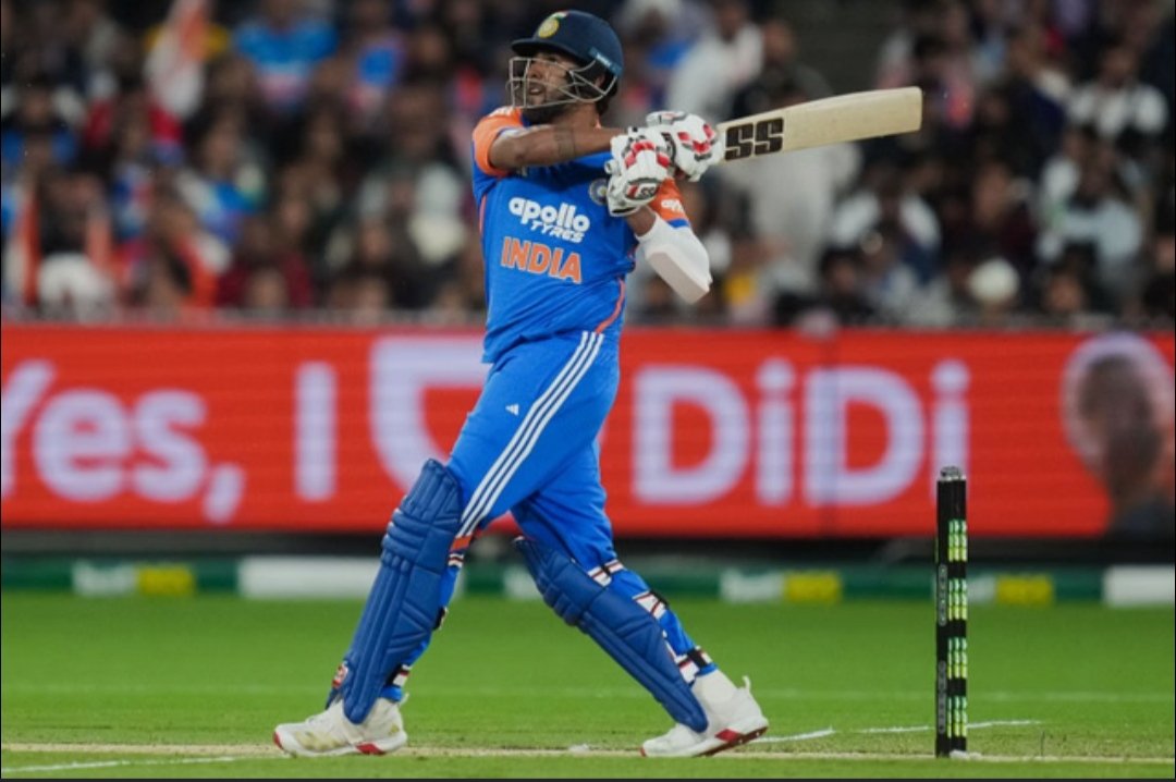 jharaj07's tweet photo. Harshit Rana coming to bat at number 7 before Axar patel.

Gautam gambhir ki marzi chale toh kisi din rana ji hame opening karte hue dikhenge☺️🇮🇳 https://t.co/ieJWDjZkph