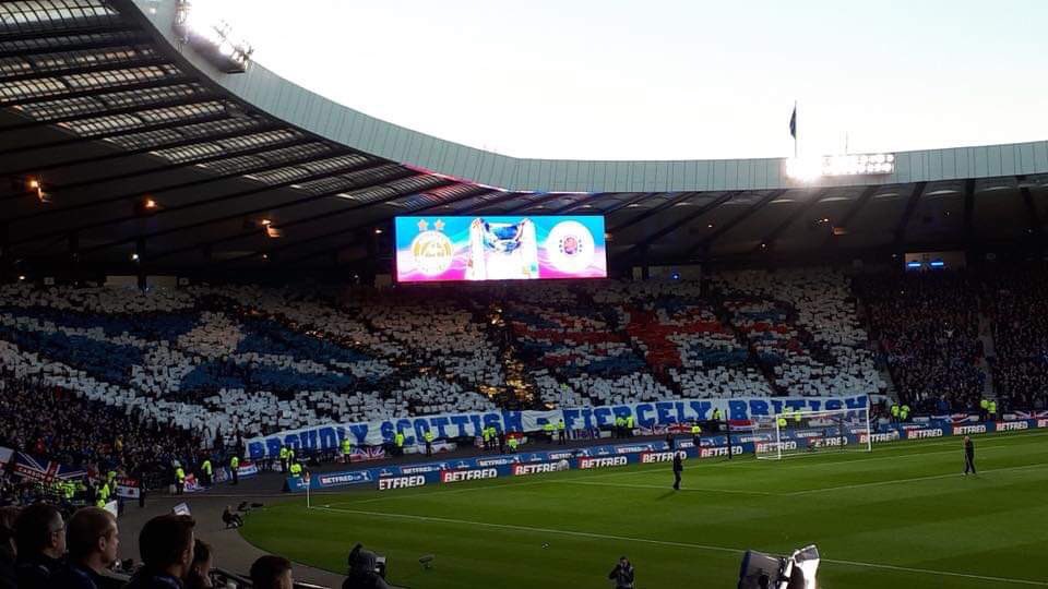 SpursWinTrophys's tweet photo. Anti Scottish you say?

Compare and contrast. https://t.co/qfNDhzjPwp