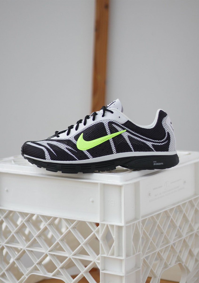 CONPE10 RETRO ND STRIPE × LUCKY SWALLOW Does Nike have another retro runner smash cooking? 🤔 2010's Zoom