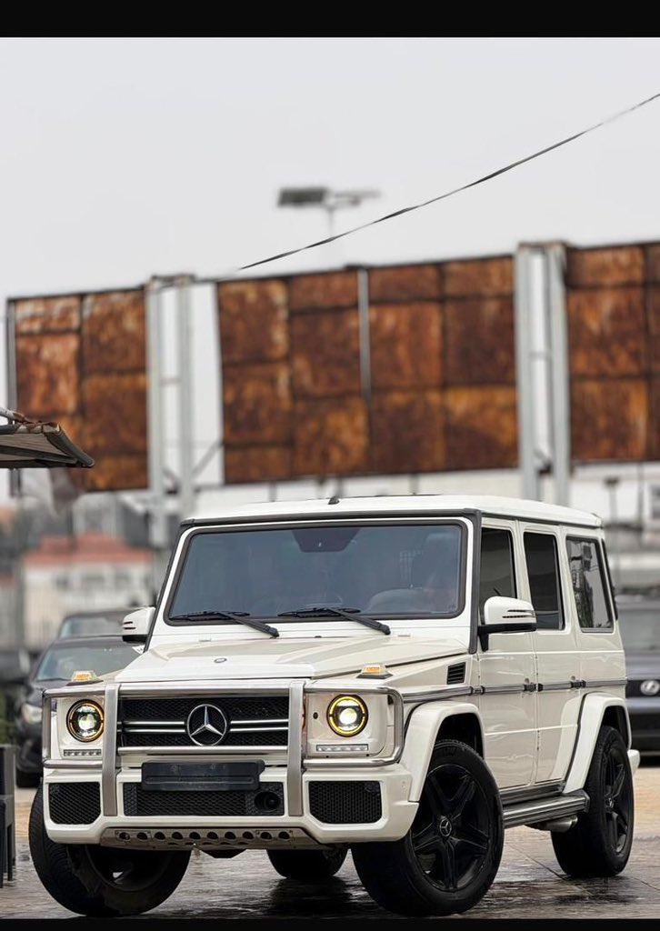 AR_Automotives2's tweet photo. Unregistered 2014 Mercedes Benz g63 with dvd screen on the headrest going for 61M https://t.co/hJphTlHvno