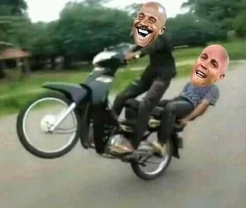 vagabond4lifee's tweet photo. Yon lot jwè vadrid sou rout poul antre lakay li 😂

Devine kiyes😂 https://t.co/zNBqb5OMam