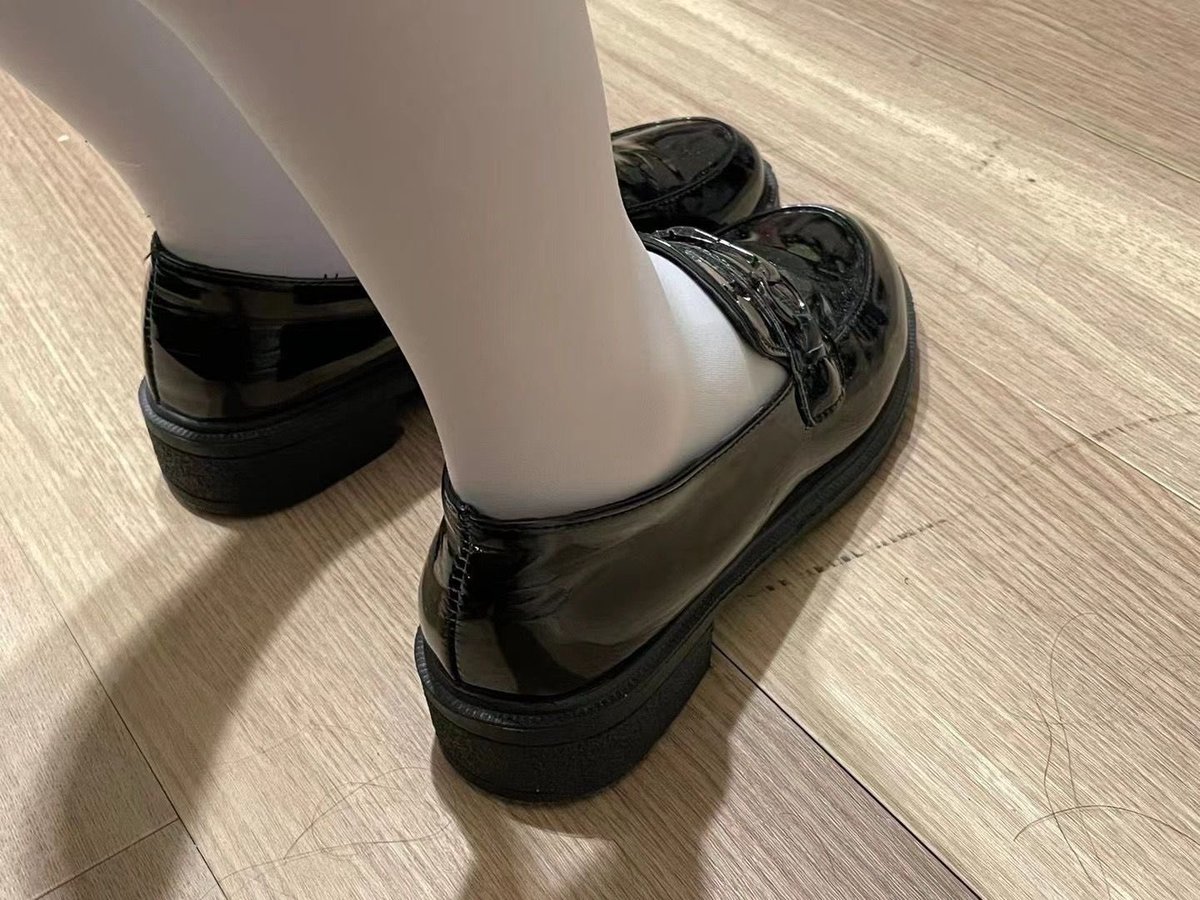 _automaticlover's tweet photo. 白丝小皮鞋 https://t.co/qRPVkWj72L