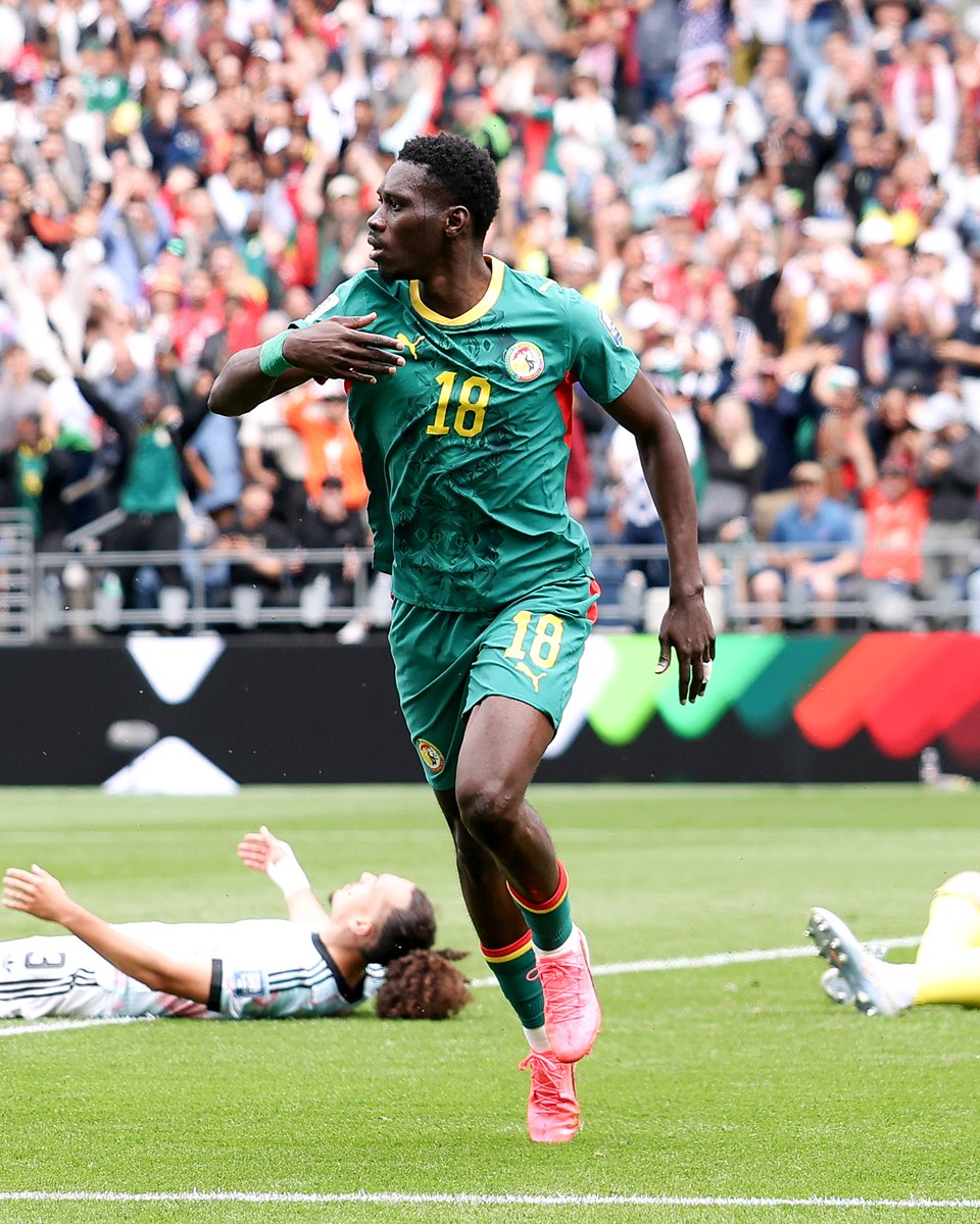 brfootball's tweet photo. Fourth goal of this World Cup for Ismaïla Sarr. 

And the biggest one yet 😤 https://t.co/tXLAej5iZM