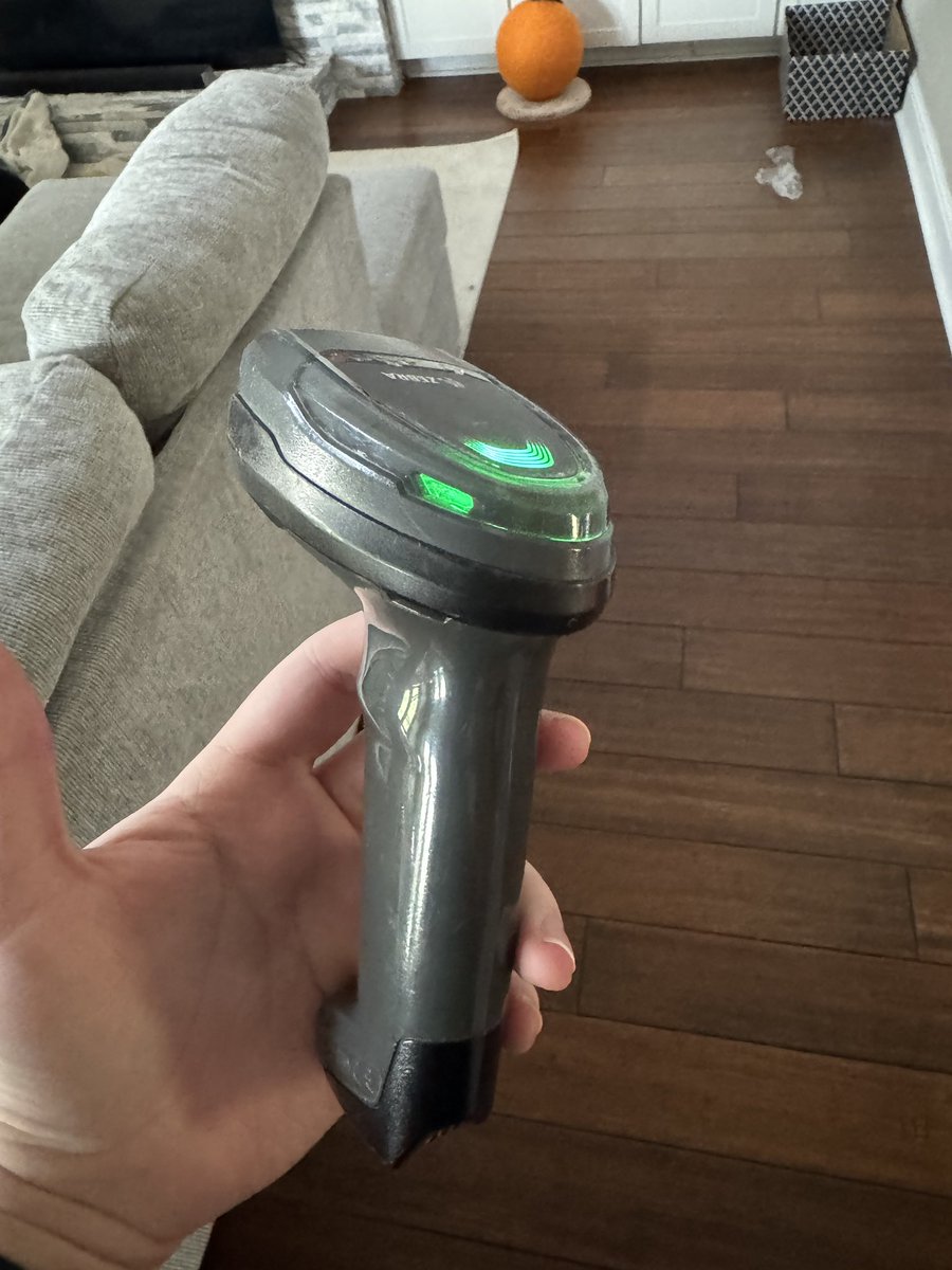 Krinios's tweet photo. Ordered groceries for delivery and they included the barcode scanner on accident

@HEB if you guys want this back I am open for negotiations https://t.co/sRfMoZDAdw