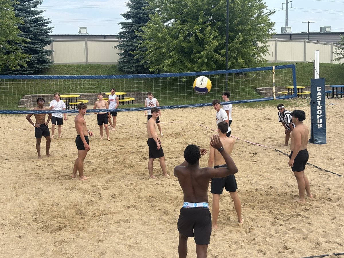 MHDspudFootball's tweet photo. Compete!!!
Platoon Volleyball Tourney!
#Winas1 https://t.co/OtoADwpYpL