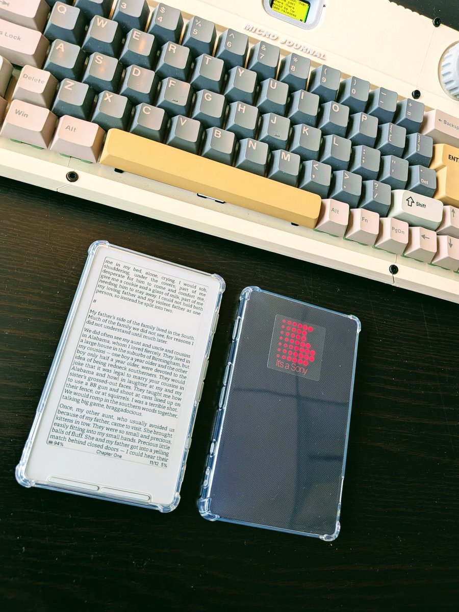 paperbackpiles's tweet photo. XTEink. Underrated.. https://t.co/SLgoT4s7B8