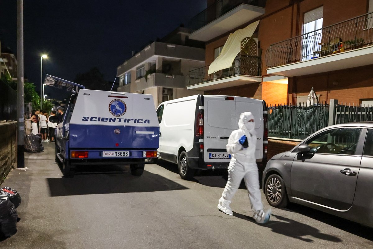 tempoweb's tweet photo. Psicosi e #Roma blindata per il killer di Casalotti: 107 segnalazioni per falsi avvistamenti

#1luglio #iltempoquotidiano

https://t.co/g2V6OylMT5 https://t.co/ZonuZxZfXF