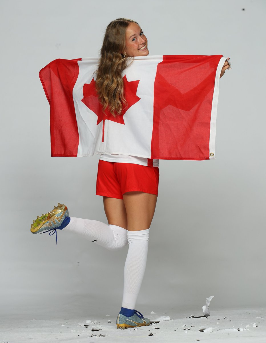 UCDinos's tweet photo. Happy Canada Day, Dinos! 🇨🇦

#GoDinos https://t.co/o3QDRhyVHA