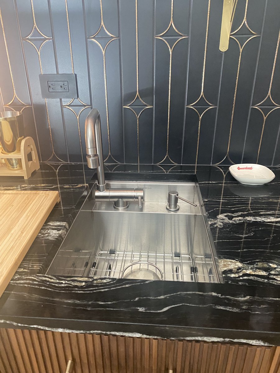 bath_elite's tweet photo. Custom Home Bar - Hidden bar sink. The cutting board creates a smooth surface when the bar sink is not in use. So clever!
Designed and built for a Southampton home. https://t.co/ygl8M3VUij