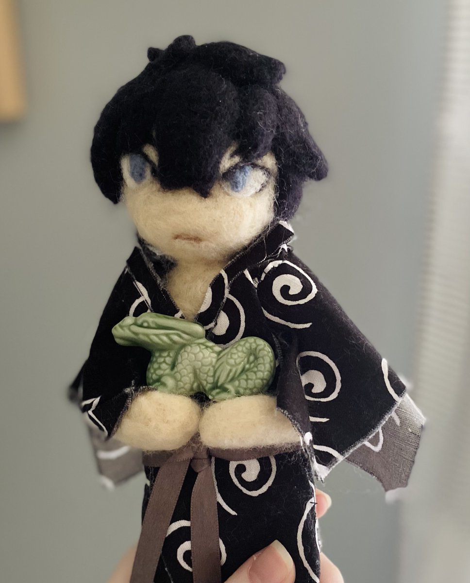 penperryart's tweet photo. he has a dragon friend in real life now https://t.co/vIqPJxXzC7