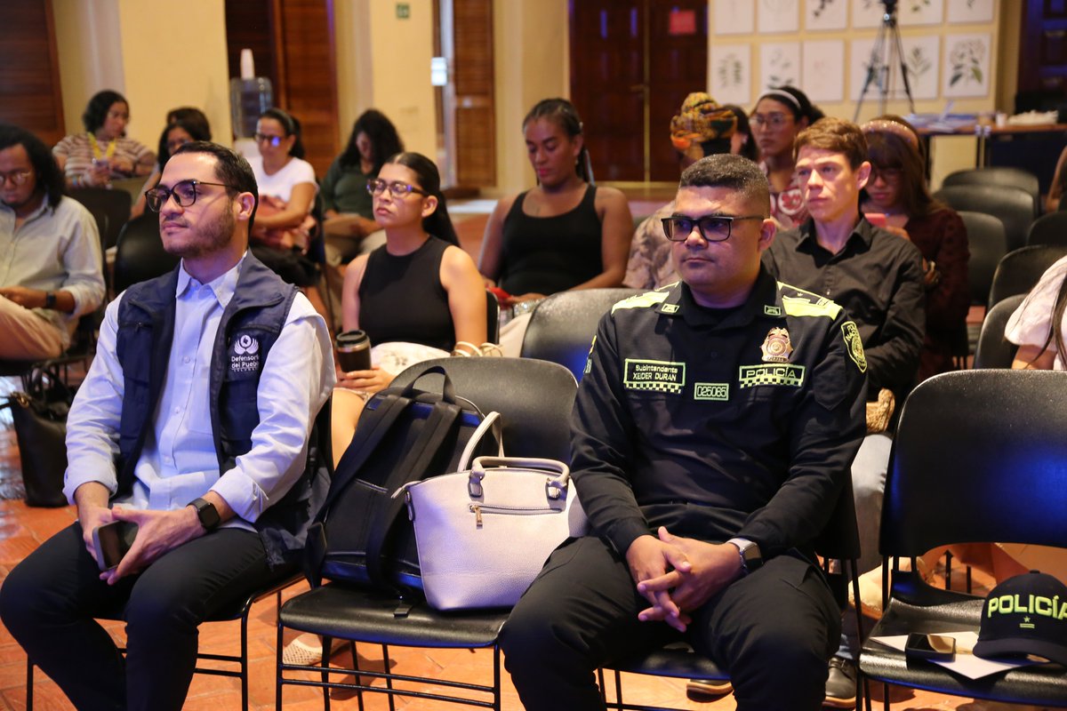CFCECartagena's tweet photo. 📢En Cartagena @Caribeafirmativ con el apoyo del @CFCECartagena presentó el más reciente informe sobre la situación de derechos humanos de personas #LGTIQ+ en Colombia🇨🇴 El documento evidencia que en 2025 una persona LGBTIQ+ fue asesinada cada 32 horas. https://t.co/ZpusbGHdRi
