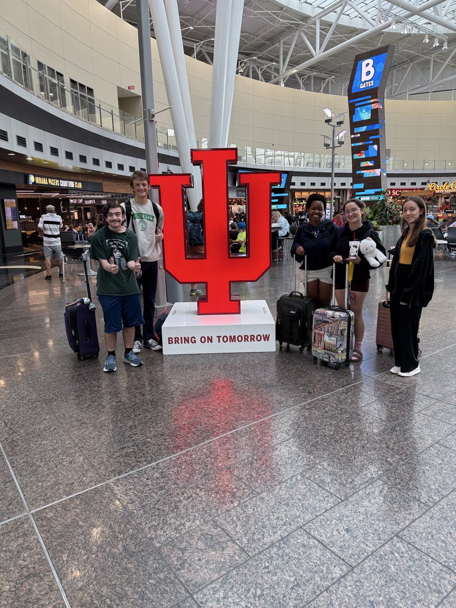 LPHSTheatre's tweet photo. So many Rangers enjoying the last six weeks of summer before heading back to school or on to their next adventures-living the good life. #lphs https://t.co/07hLmncNVW