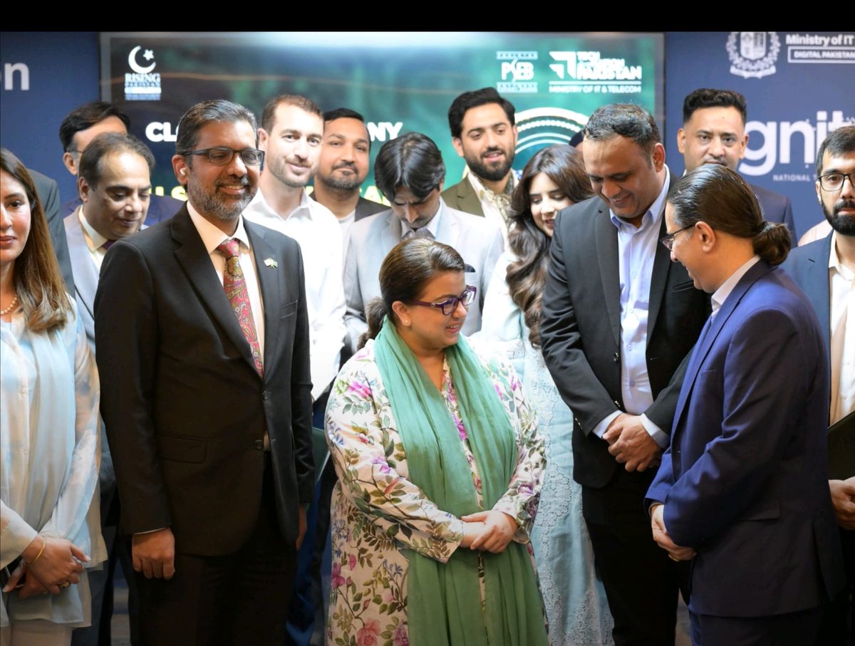 Mun33b's tweet photo. Honored to graduate from Pakistan's first U.S. SLED Procurement Training Programme!
A pathway to the $1.85T U.S. State, Local & Education (SLED) procurement market
Grateful to @ShazaFK, @PSEBOfficial
#SLED #GovCon #PakistanIT #PublicProcurement #TechExports #SentrixTechnologies https://t.co/U6lphZMgU3