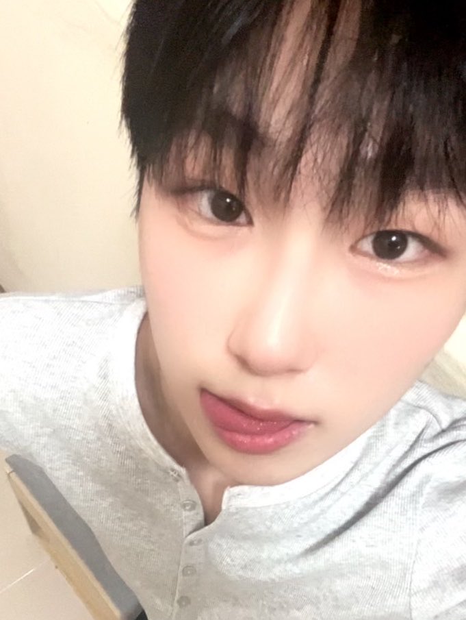 boyksrr's tweet photo. buubuuu 😣 https://t.co/D9gjMyUBIW