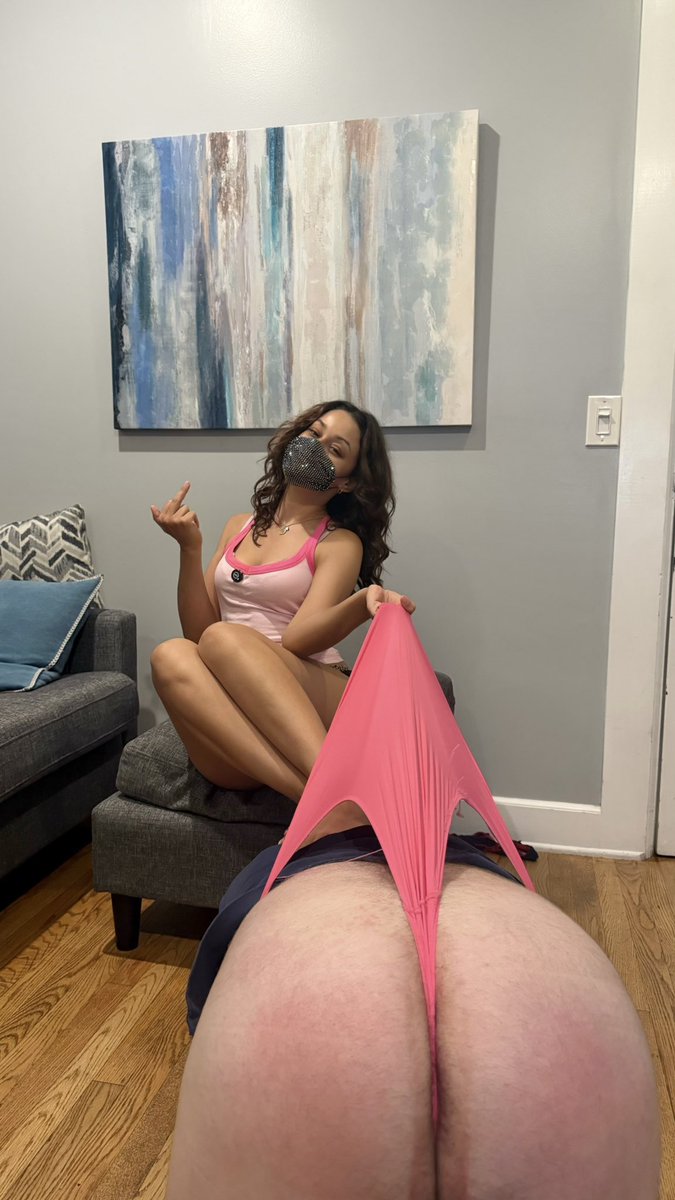 mayababy222's tweet photo. Wedgie Wednesday’s are always chill 💕 https://t.co/29y480sENr