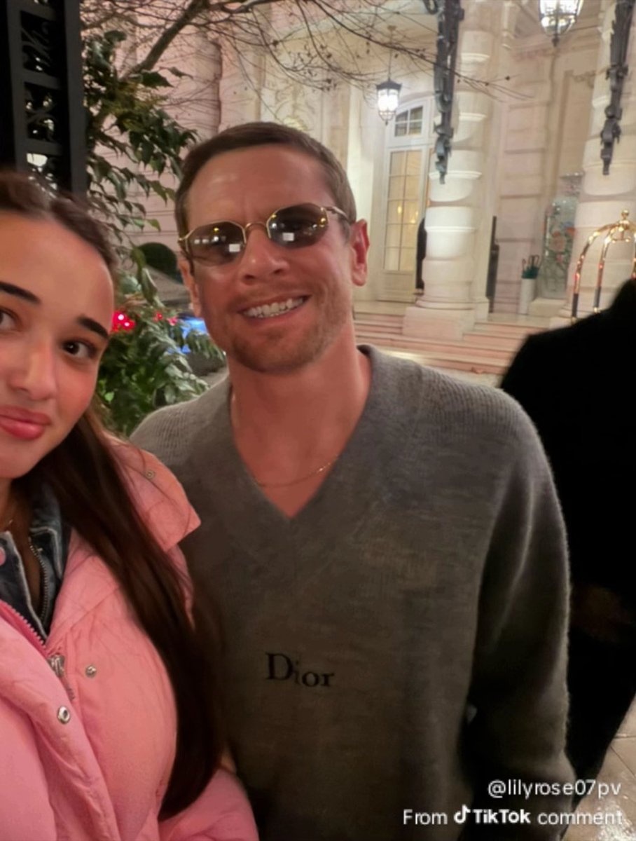 cowboy_like_ry's tweet photo. new/unseen photo of jack o'connell at paris fashion week! where did his collar go? 🤨 https://t.co/SKHrJWPhlJ