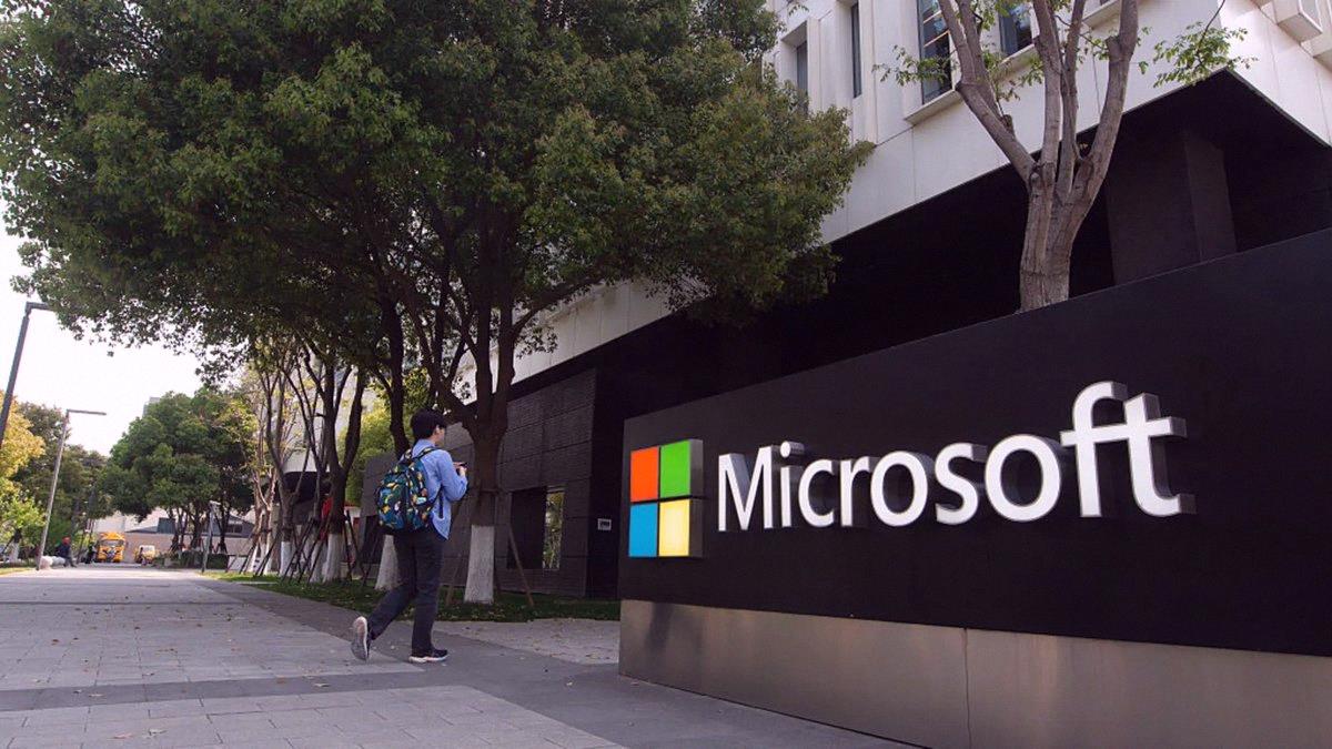 remi_6868's tweet photo. マイクロソフト $MSFT、またレ��オフするらしい。営業やコンサル、Xbox部門が対象になる見込みみたい。

全社の2.5%未満で、22万人の従業員に影響あるって Business Insiderが報じてるよ。 https://t.co/IpLCdVFDlz