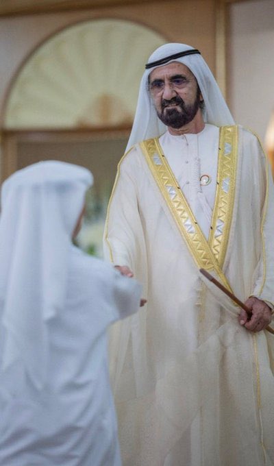 uae_love_ad121's tweet photo. تواضع شيوخنا علم يُدرس ❤️🇦🇪

#هنا_الامارات https://t.co/B03tbI9ZA8