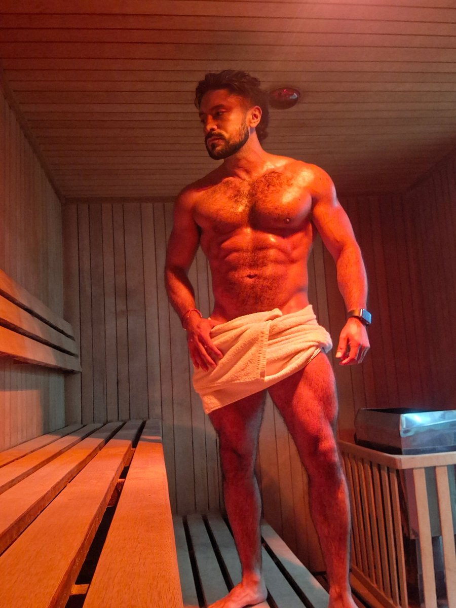FelixFoxMX's tweet photo. 🥵🥵🥵🥵 https://t.co/29HRMz2EIt