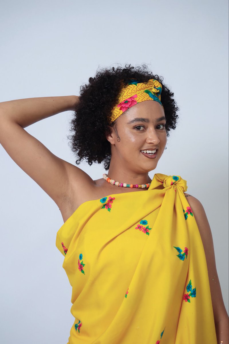 gift_ntimani's tweet photo. We welcome July in yellow and pride💛

Proud to be South African 🇿🇦
Proud to be Tsonga 📿
Proud of our Rainbow Nation 🌈

#Tsonga #SouthAfrican #MissSA2026 #Gift4MissSA #fyp https://t.co/4Ju4Qr9Ty5