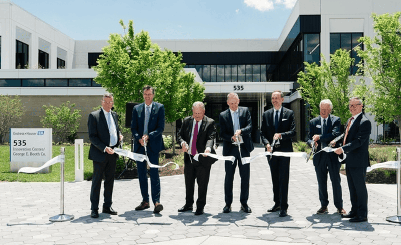 infoPLC's tweet photo. Endress+Hauser inaugura dos instalaciones en EE. UU.
👉 https://t.co/P7DzEzsPci
La firma señala que mejorarán la cercanía con los clientes y la colaboración con los representantes de ventas y servicio. https://t.co/WP9l2Ww7d0