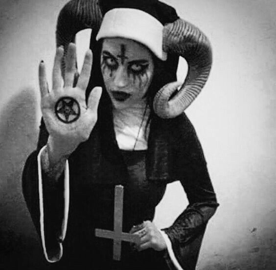 lediablesatan's tweet photo. https://t.co/xUiswy7oqY