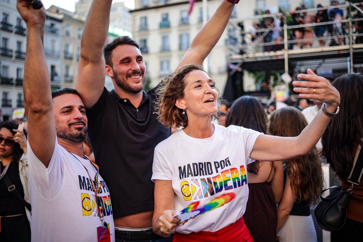 psoe_m's tweet photo. Celebramos el amor, la diversidad y el ser quien quieras ser. Esa es la verdadera libertad.

¡Feliz orgullo! https://t.co/HK3uRzWfdr