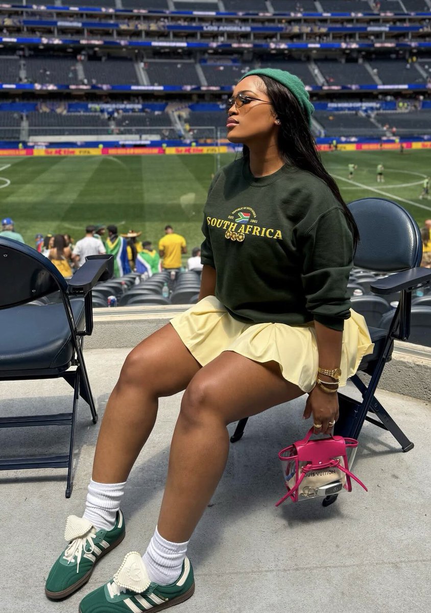 Mbarlee tweet media