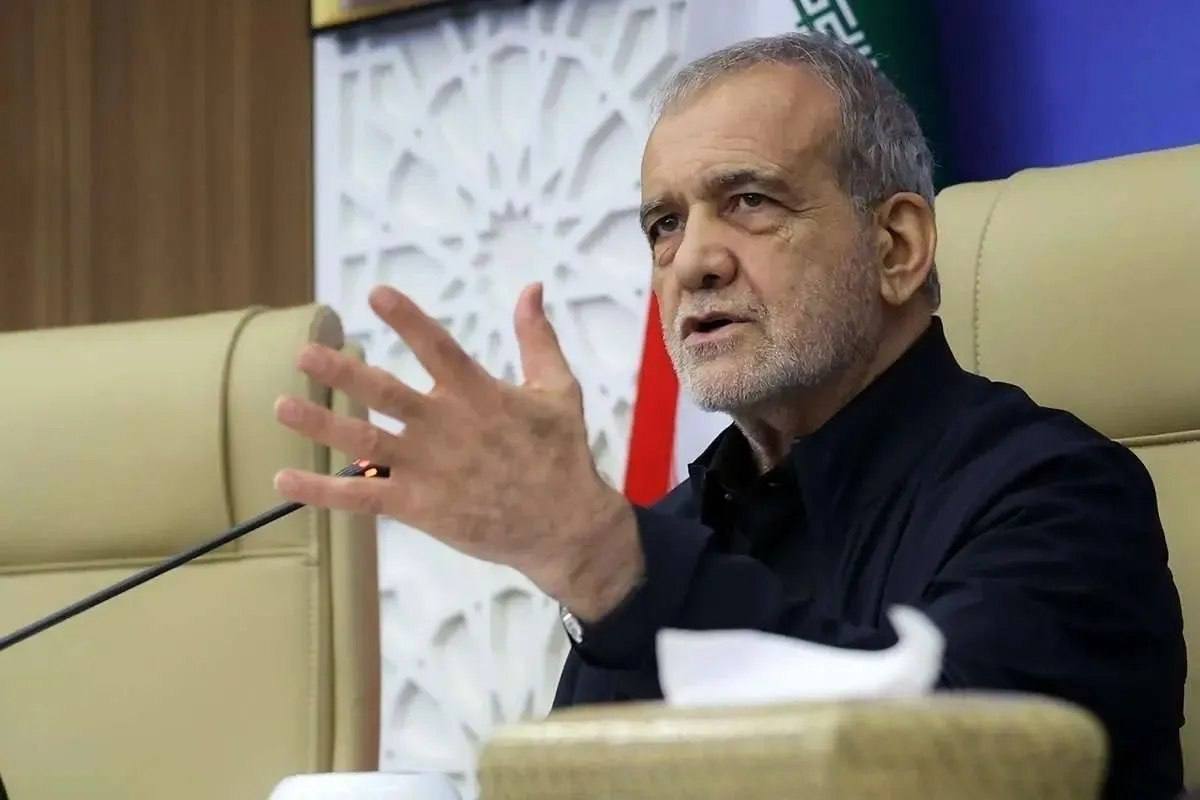 bilasavar_man's tweet photo. تفاهمات اخیر، اگر در مرحله اجرا نیز با همان جدیت دنبال شوند، می‌توانند گامی مؤثر در تقویت اقتصاد، توسعه تجارت و کاهش محدودیت‌های مالی و ارزی باشند. استمرار صادرات نفت و ایجاد بسترهای جدید برای همکاری‌های اقتصادی، از مهم‌ترین محورهای مطرح‌شده از سوی رئیس‌جمهور است .#اقتصاد_ایران https://t.co/6BGNeYSwXT