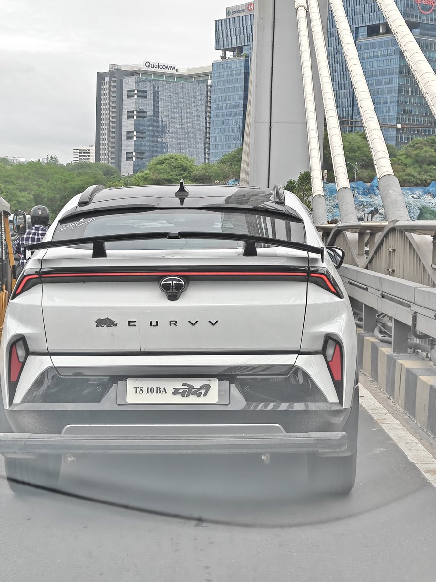 Varaprasadara10's tweet photo. @HYDTP Kindly take action against this vehicle for using an improper number plate at Durgam Cheruvu Bridge, Madhapur on 01/07/2026 around 10:50 AM. Photos attached.
TS10BA4749 https://t.co/p9IzKwTbMz