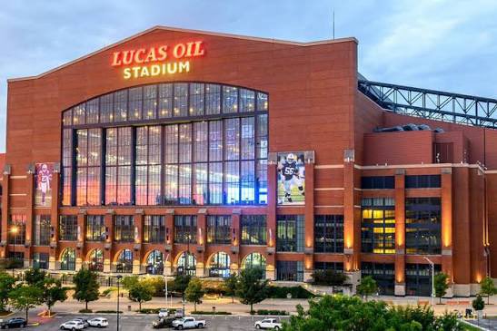 underdogdesk's tweet photo. @SkylarSkye3 Yeah the best stadium in world cup. 

But how the fuck this stadium is looking like Peaky Blinders Birmingham outside and fabulous NFL stadium inside, fuck. https://t.co/2CqIUh8KfJ