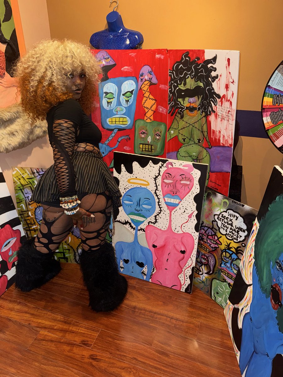 witchpxssyy's tweet photo. displaying my art in Philadelphia 🔮✨ https://t.co/rCEuE62baK
