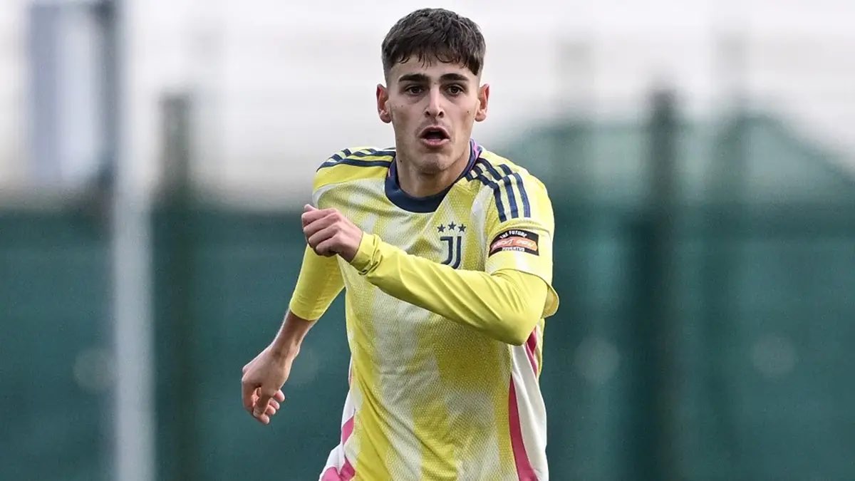 BaridonMarco's tweet photo. Giacomo #Faticanti e Brando #Moruzzi dalla #Juventus all’#Avellino: ci siamo 🤝✅
Operazioni in prestito con diritto di riscatto e controriscatto in favore dei bianconeri 🔒
@junews24com https://t.co/nGJw4gYpsi