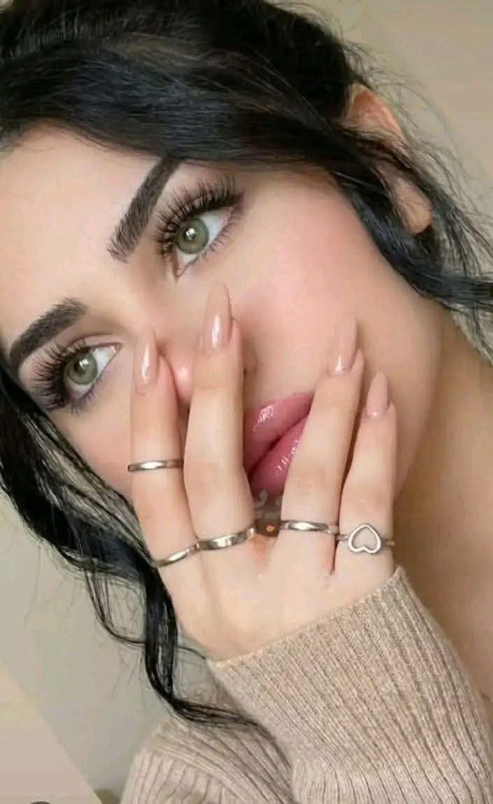 msha62535's tweet photo. مساء _الخير 🌺

كلما مر طيفكِ على نوافذ الروح
إشتعل المكان شوقاً. 💕 https://t.co/4TN8VwSTxe